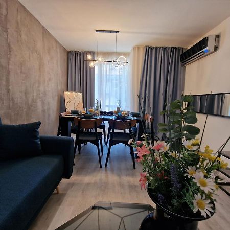 Marsselis Luxe Port Apartment Varna Exterior foto