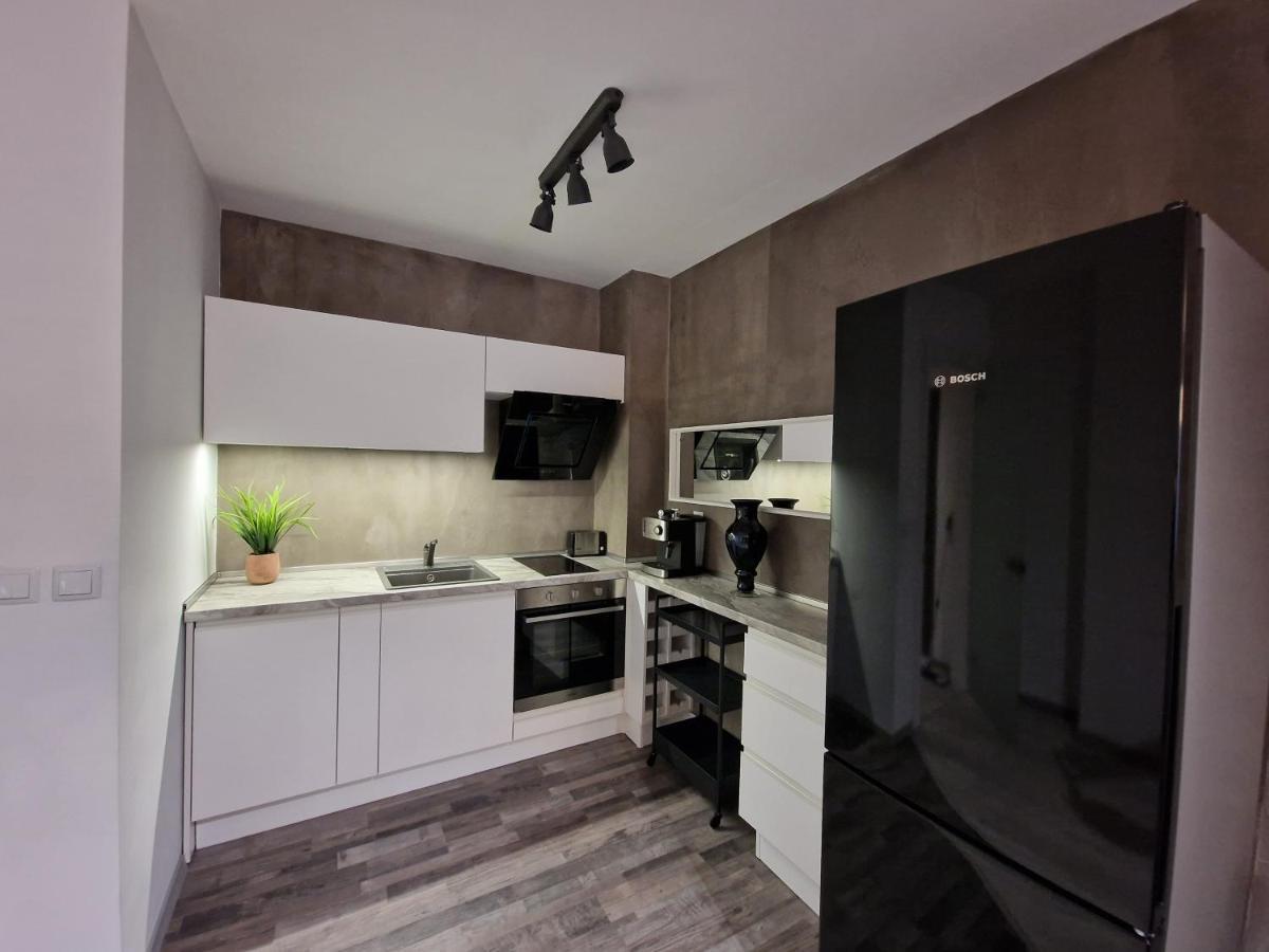 Marsselis Luxe Port Apartment Varna Exterior foto