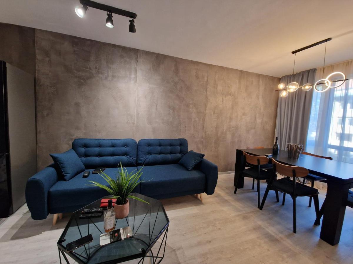 Marsselis Luxe Port Apartment Varna Exterior foto
