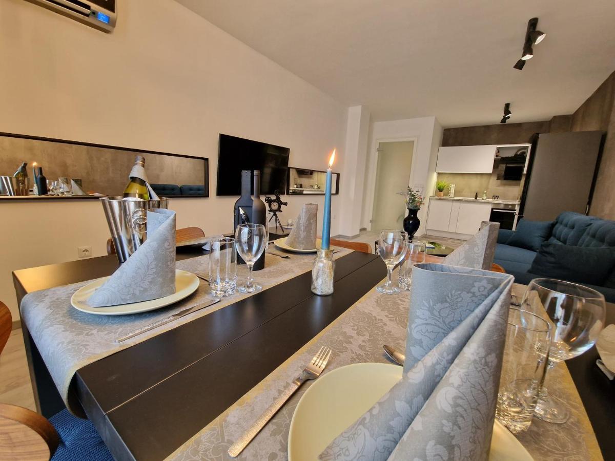 Marsselis Luxe Port Apartment Varna Exterior foto